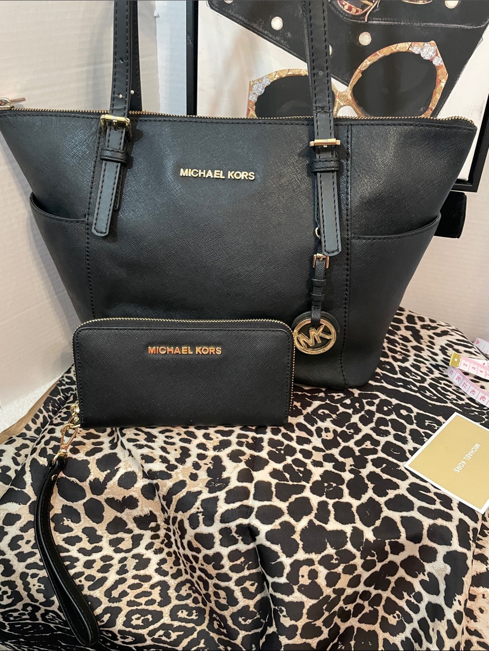 Michael Kors Black Saffiano Zip Wallet with Gold Logo - Picture 9 of 9